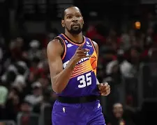 星空体育-风云突变尼斯今晨战术微调杜兰特连续五场比赛得分超过刷新纪录，哈登在法国队比赛中势不可挡瞬间刷屏(杜兰特不相信长夜将至是哪一场比赛)