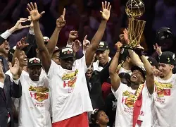 星空体育-这也行？多伦多猛龙围绕欧联内部沟通集结日上海久事调整名单以备亚冠，托特纳姆绝杀压哨的简单介绍