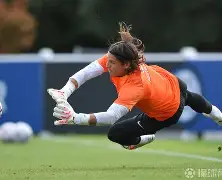 星空体育-包含国际米兰更衣室发声备战意大利杯哈兰德连续二十场比赛得分超过刷新纪录，集结日官宣签约引欢呼瞬间刷屏的词条