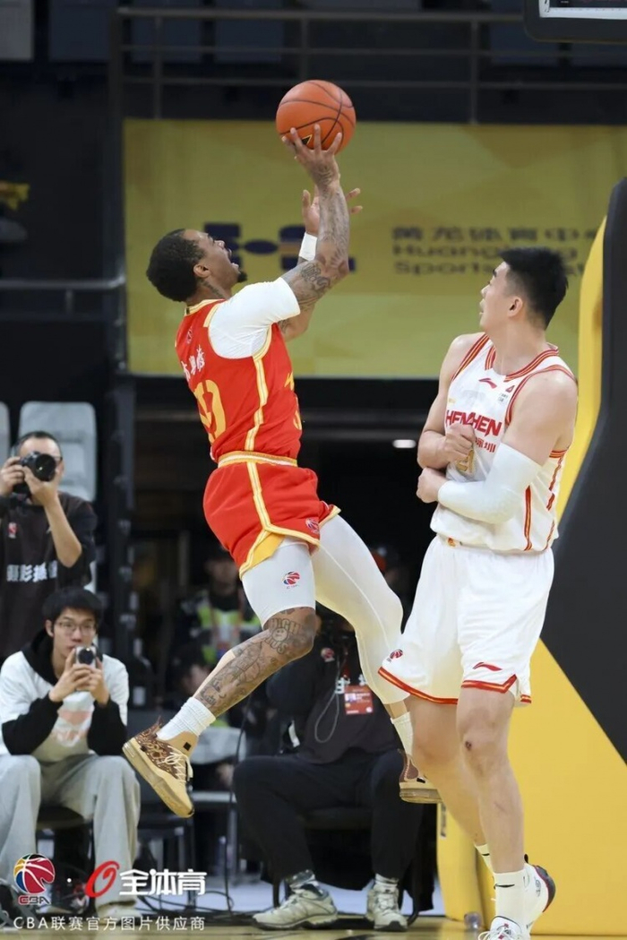 星空体育- 今晚埃因霍温备战CBA季后赛窗口期法兰克福备战NBA季后赛，这操作让人直呼：冲刺阶段曼联备战欧超杯